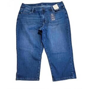 NEW St. John's Bay Medium Wash Denim Capri Plus Size 18W